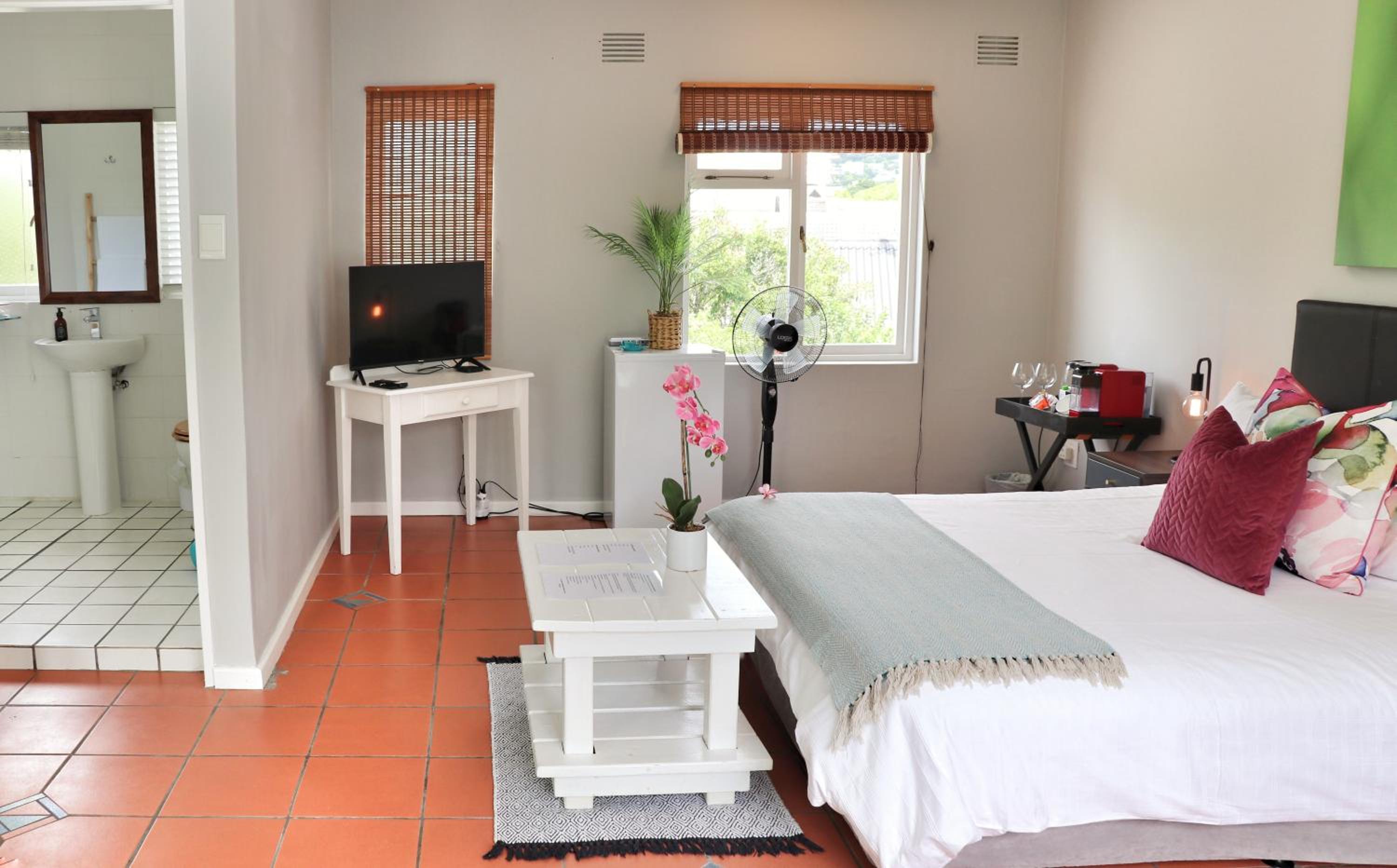 Island Villa 8/36