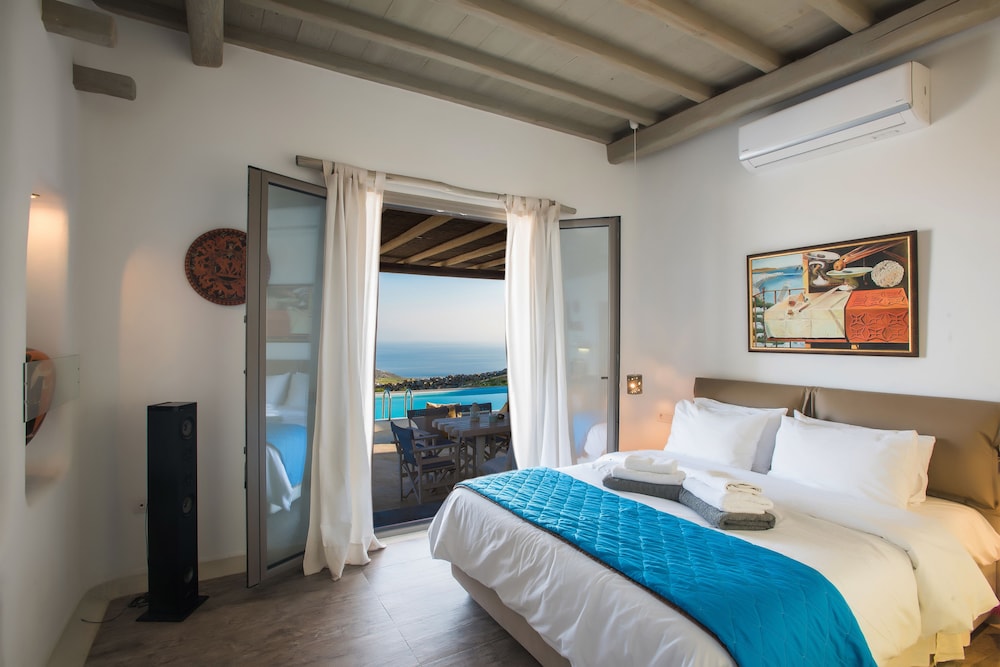 Amallini Suites 12/50