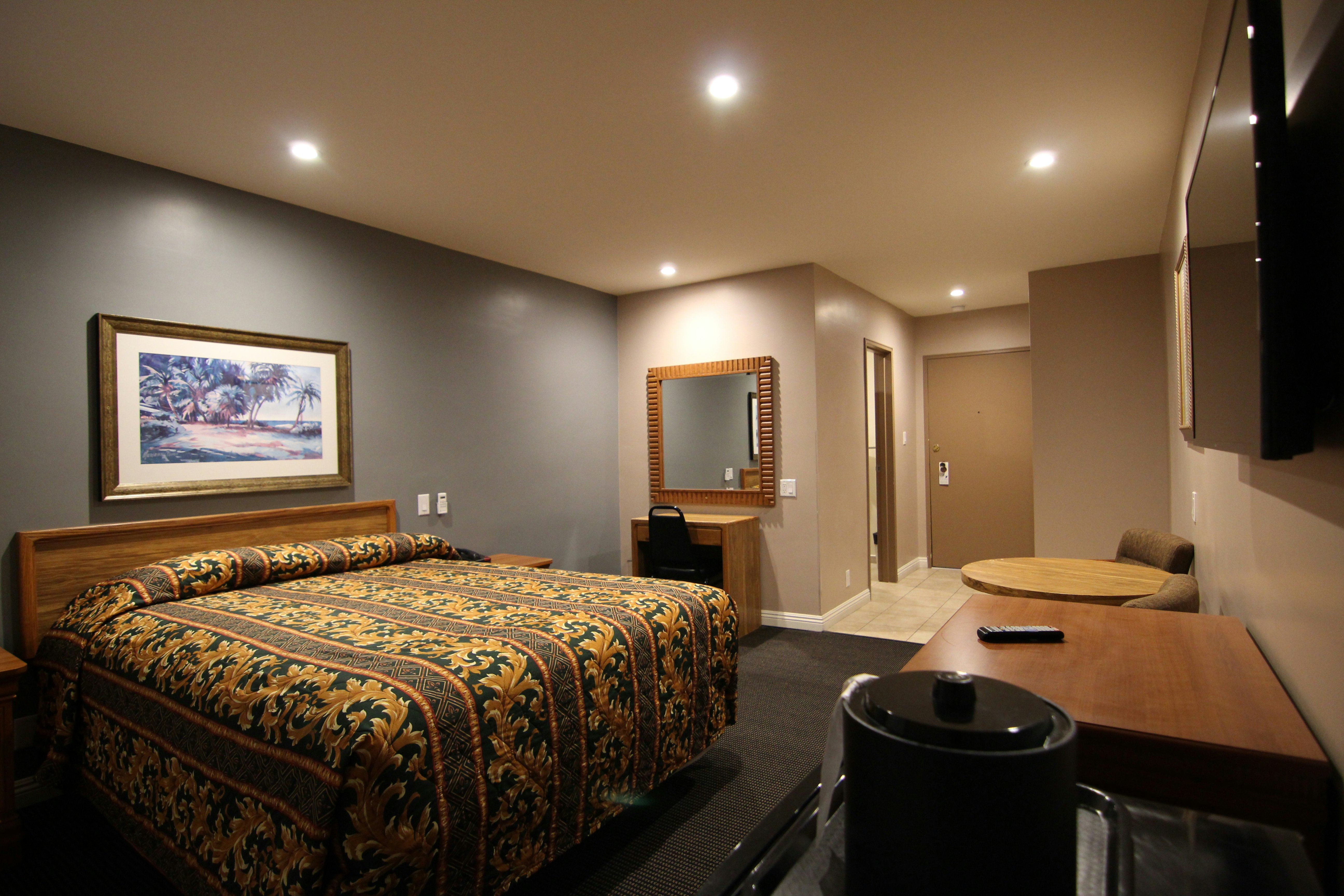 Dunes Inn Wilshire 42/72