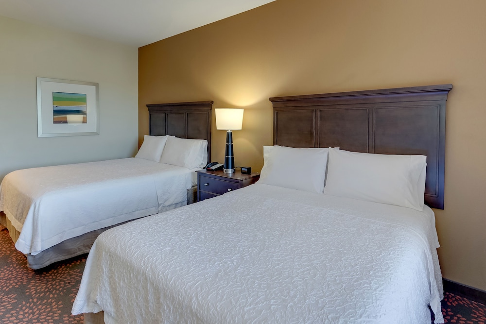 Hampton Inn & Suites Hartsville 25/76