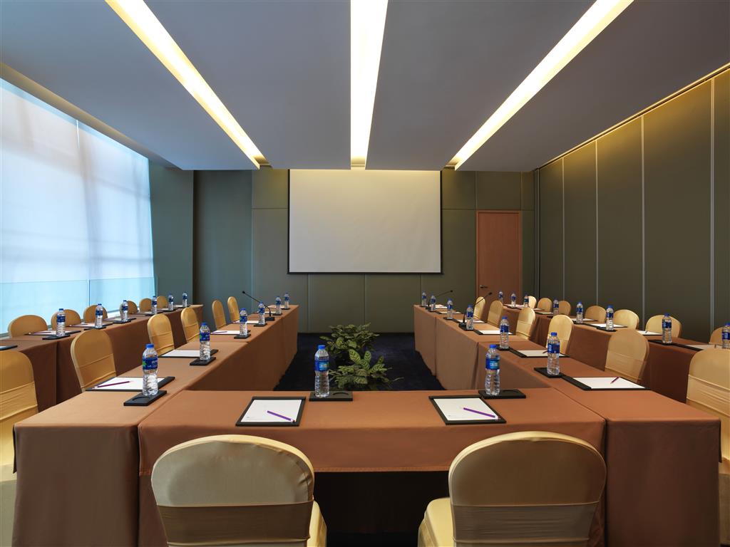 Aloft Zhengzhou Zhengdong New District 55/66