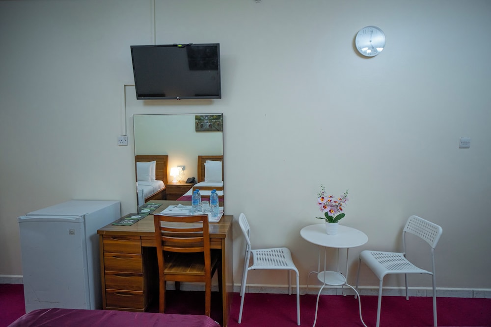Al Karnak Hotel 36/44
