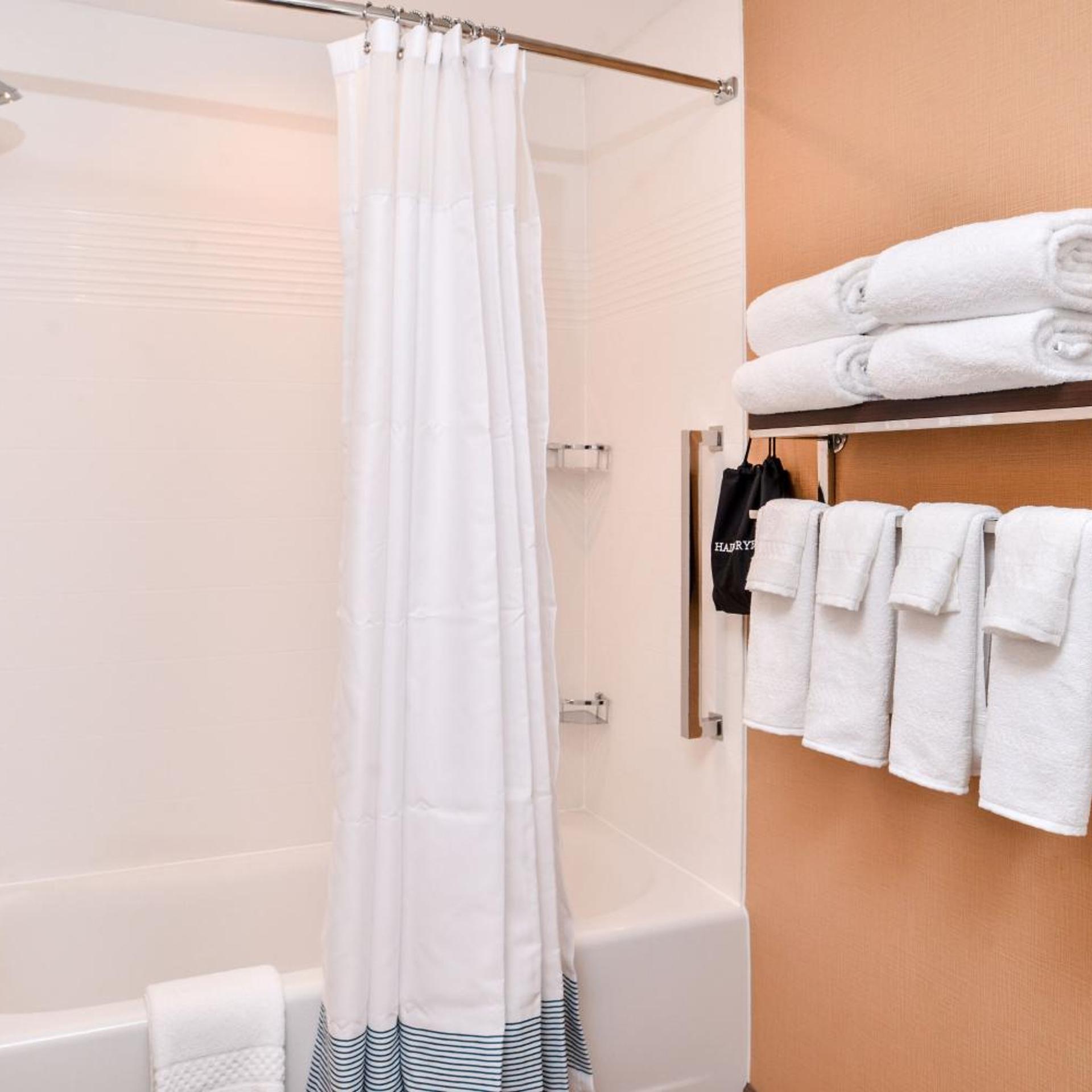 جناح بسرير كينج بغرفة نوم واحدة، Towneplace Suites By Marriott Charleston-West Ashley 2/3