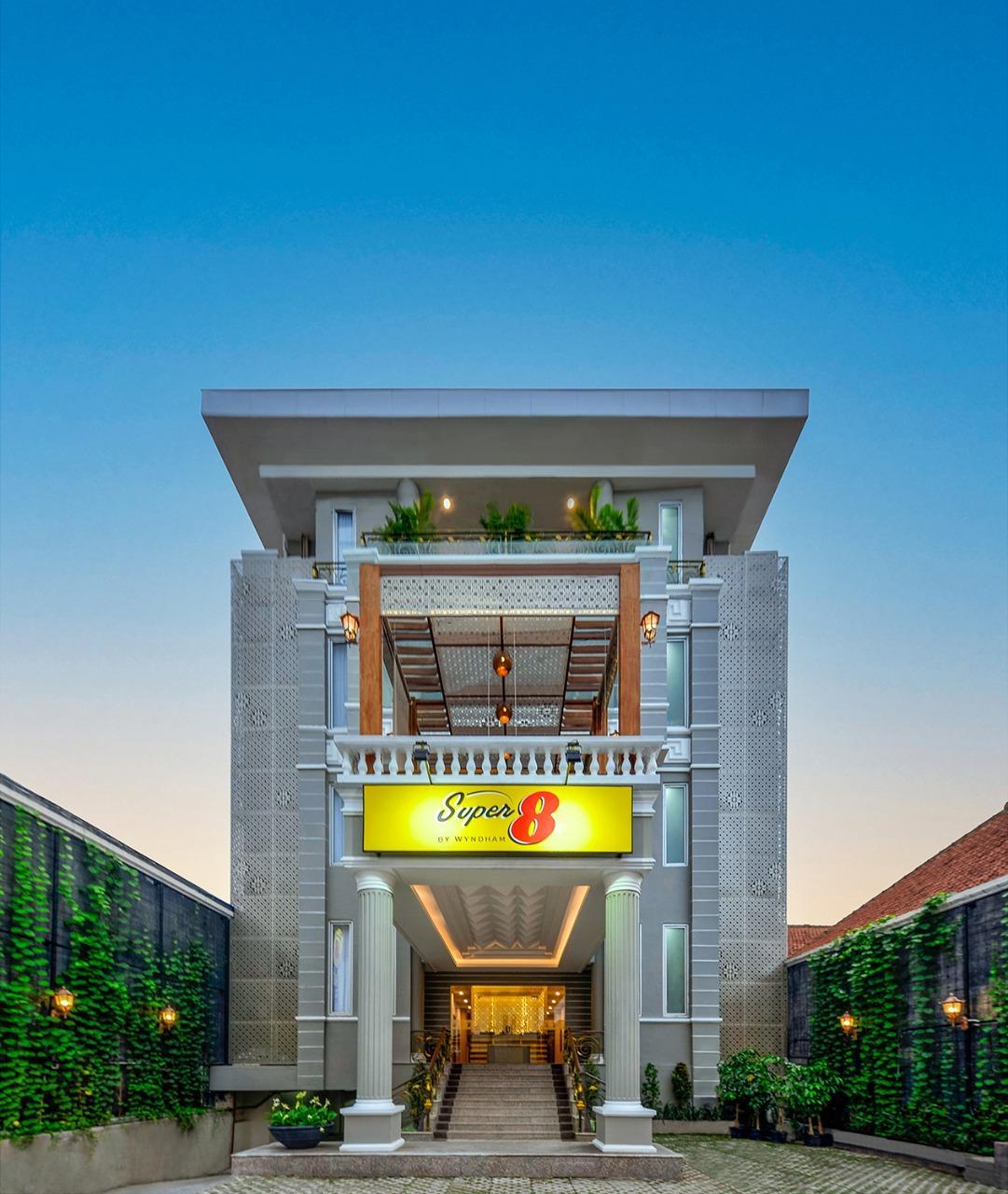 Super 8 by Wyndham Solo Indonesia 2/19