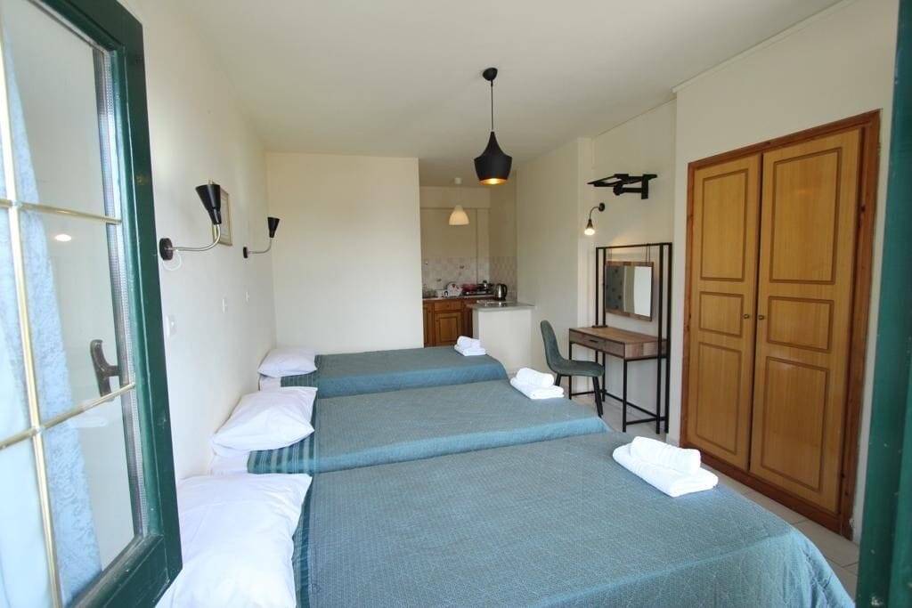 STUDIO, TRIPLE, PARTIAL SEA VIEW