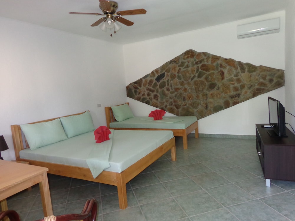 Alona Swiss Resort 37/60