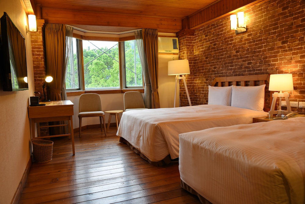FAMILY, 2 DOUBLE BEDS