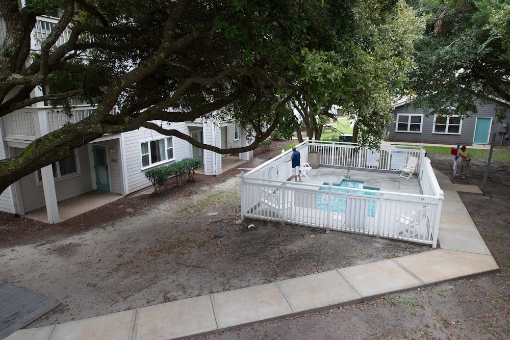 Atlantic Beach Resort, A Ramada 13/68