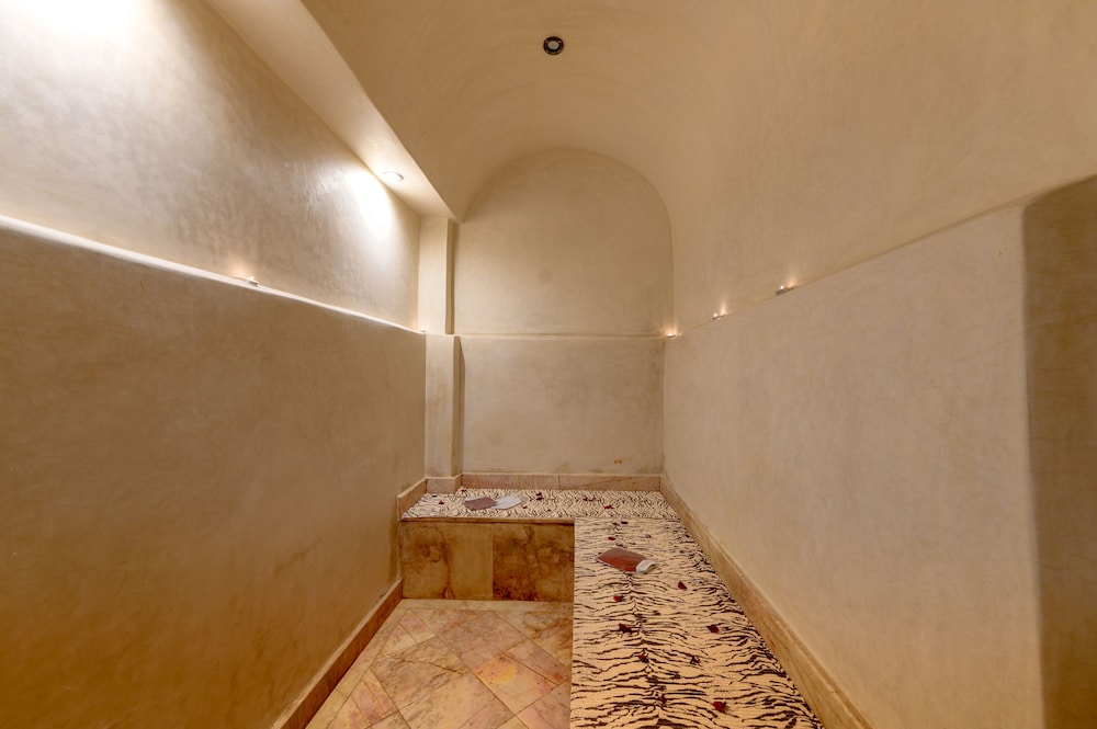 Riad Amina 38/75