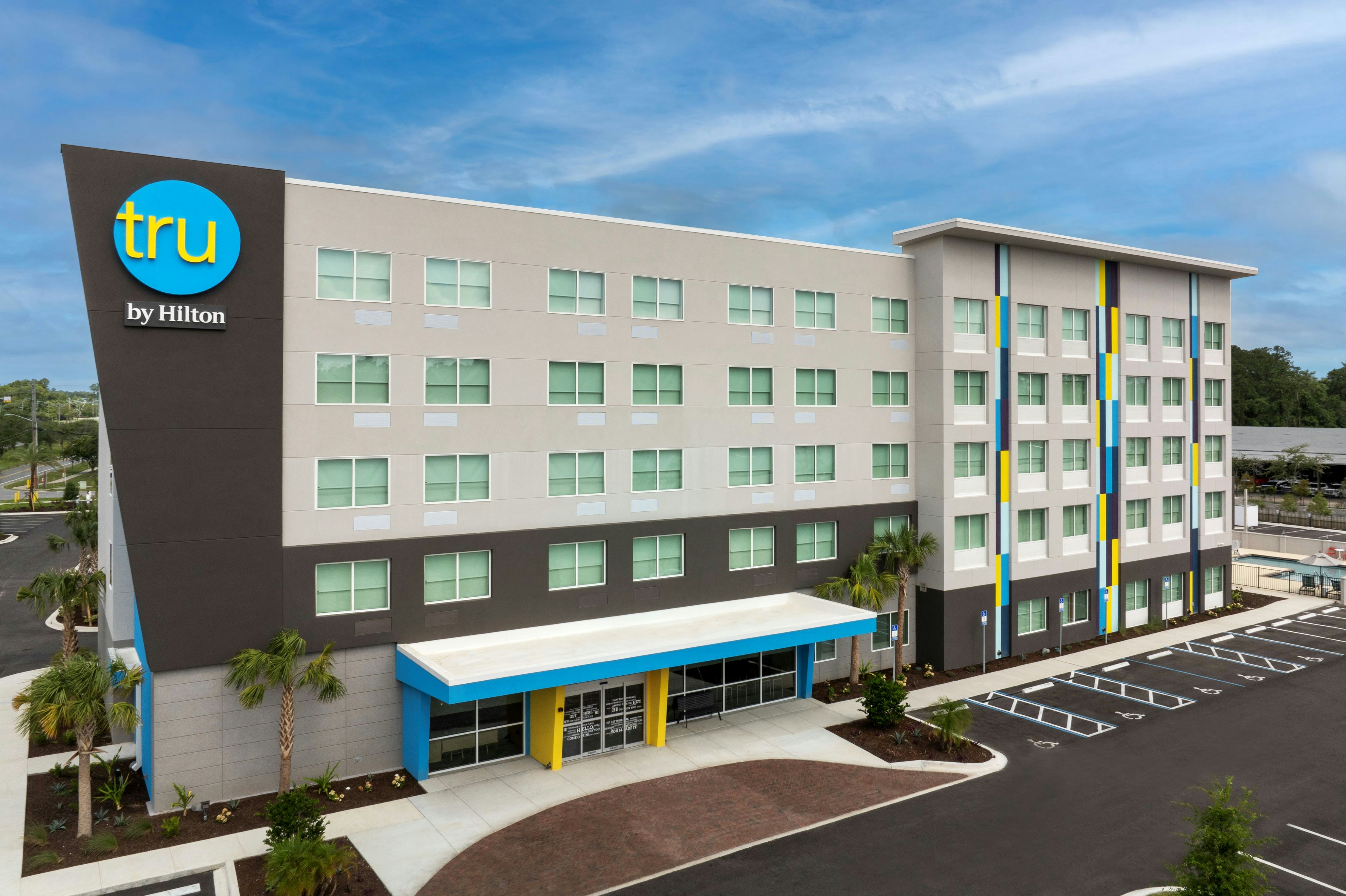 Tru by Hilton Jacksonville Airport I-95 4/37