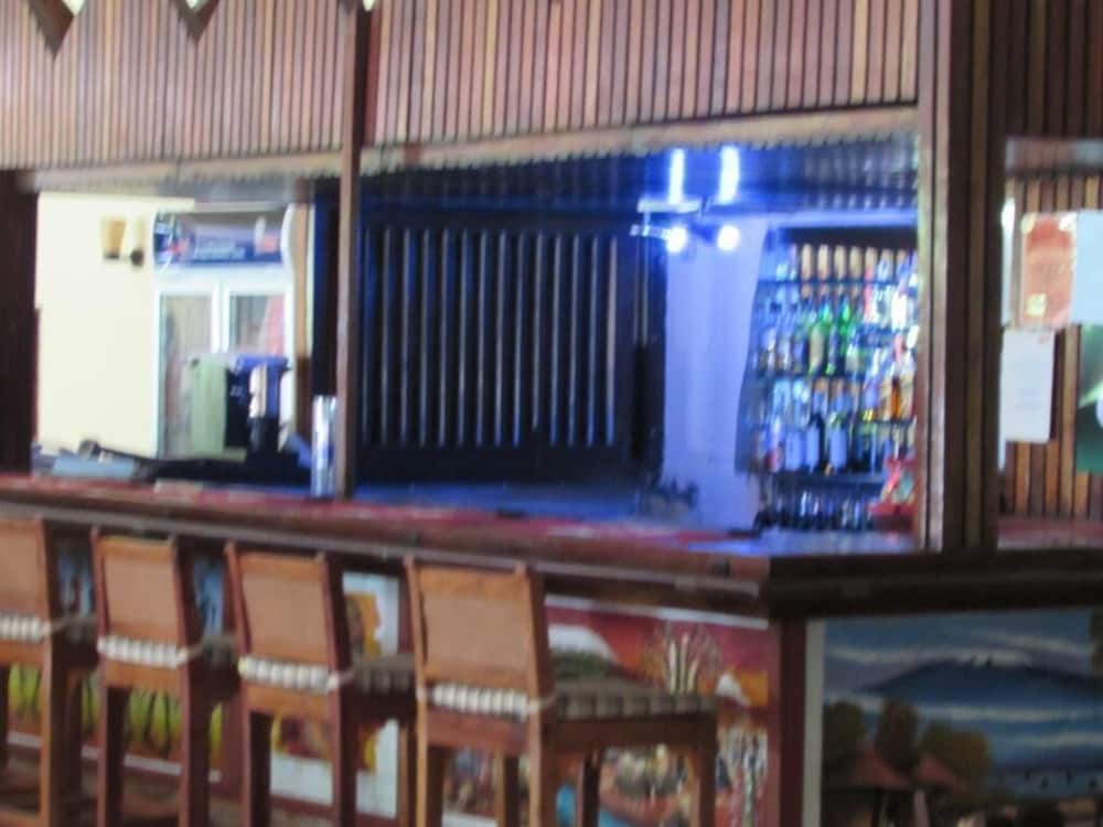 The Equator Hotel 48/60