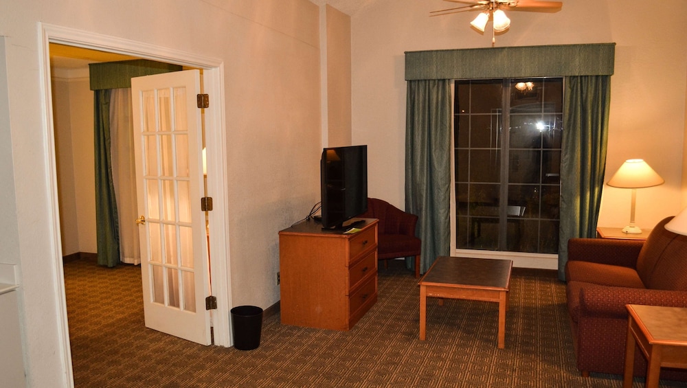 The Grand by Capital O Texarkana I-30 37/50