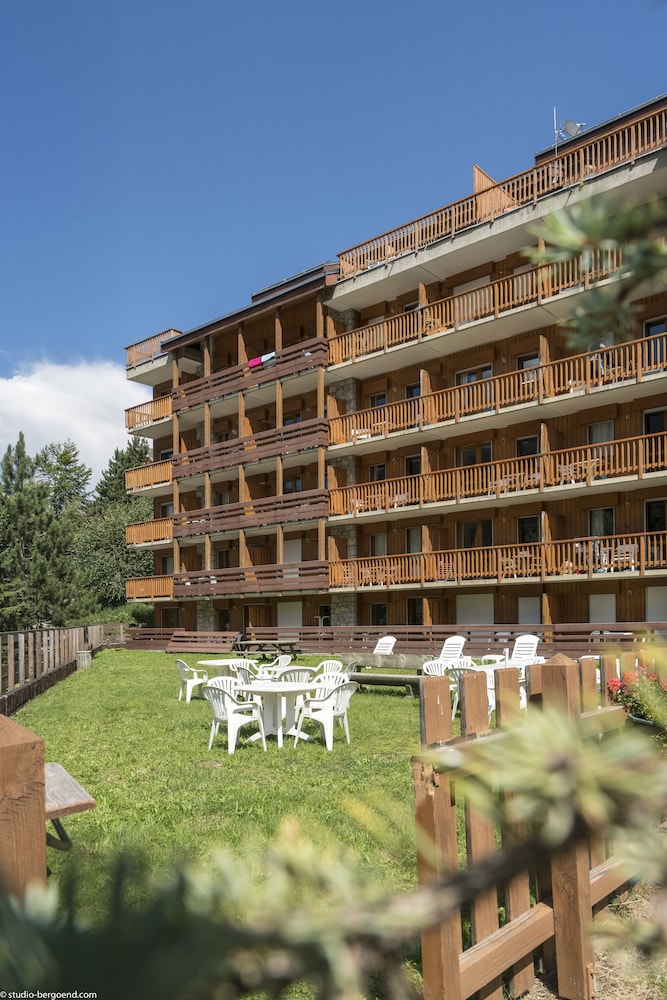 RESIDENCE PIERRE ET VACANCES LES RAVINES 1/49
