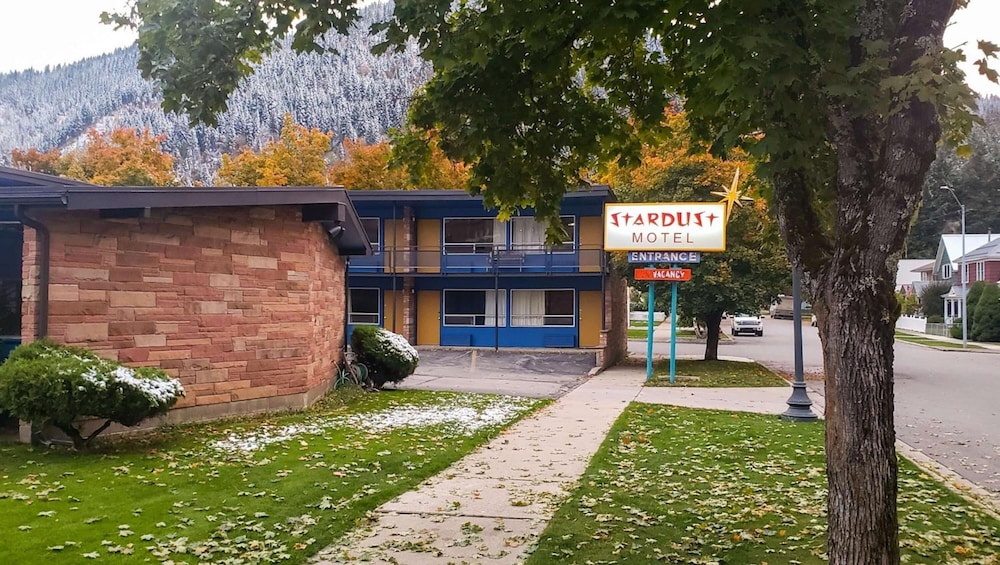 Stardust Motel Wallace 56/65