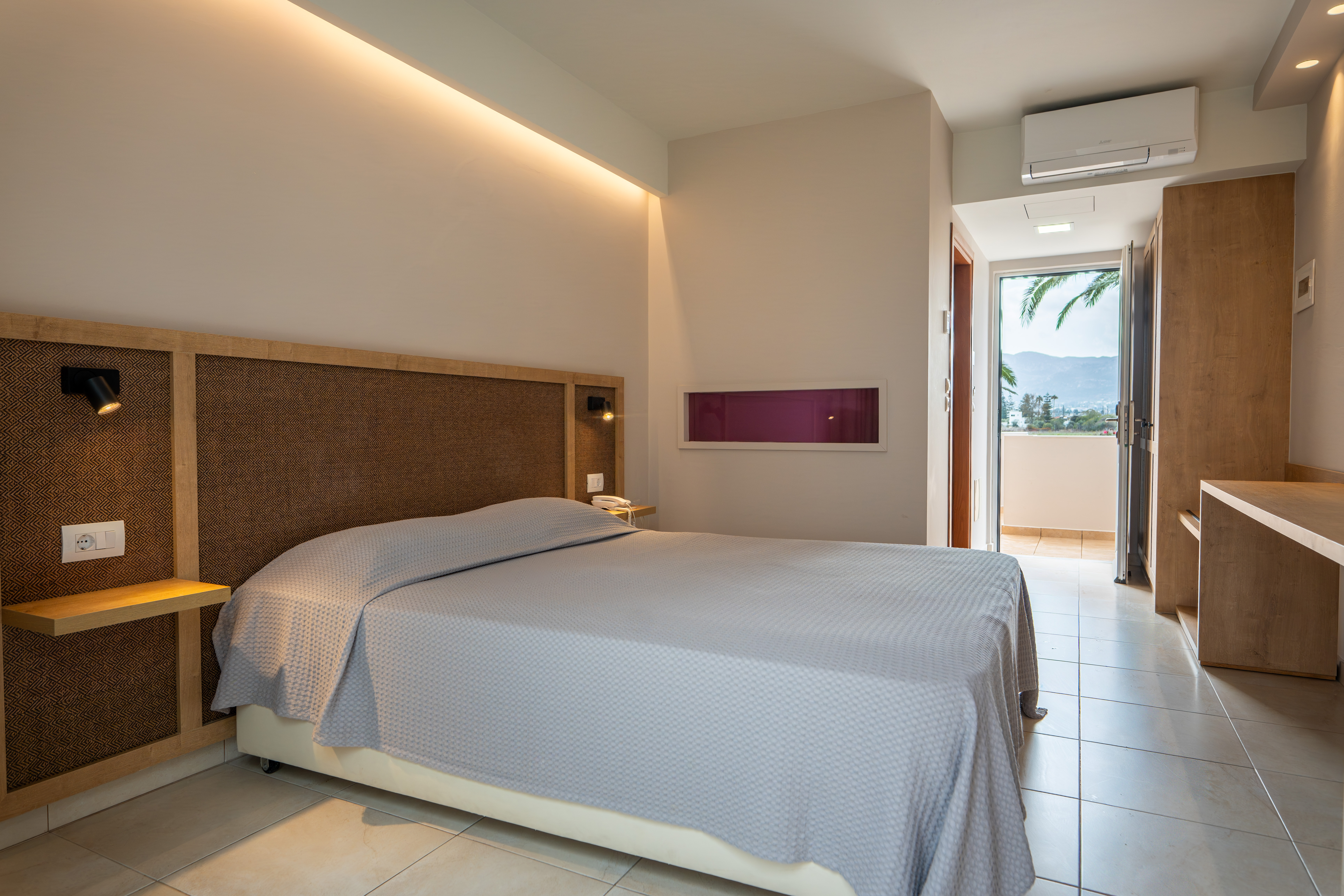 Esperia Hotel 10/50