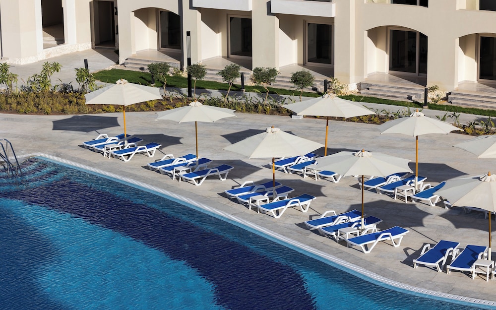 SRNTY Sahl Hasheesh in SAHL HASHEESH