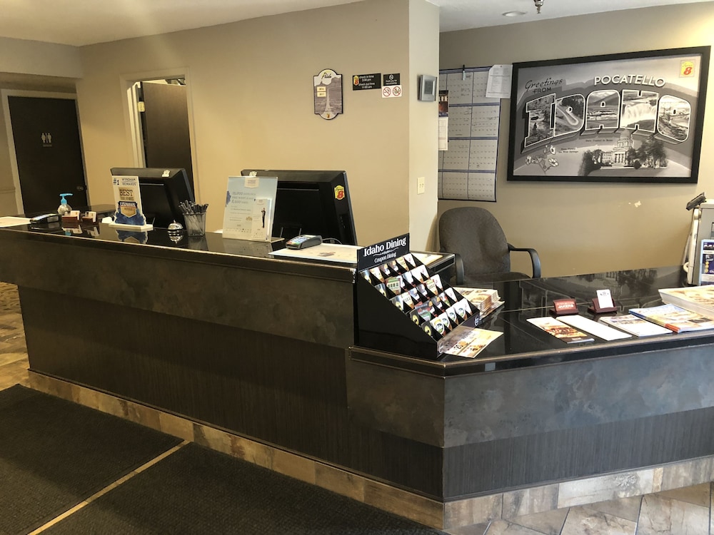 Super 8 by Wyndham Pocatello 16/25