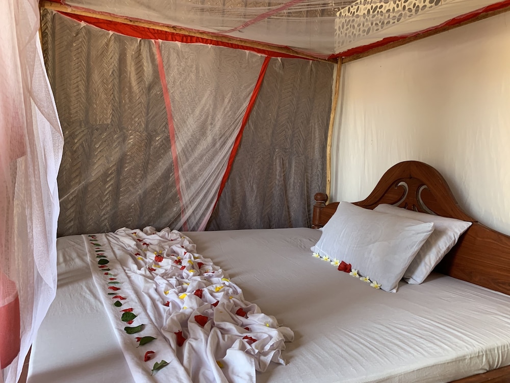 Jambo Beach Bungalows - Hostel 13/50