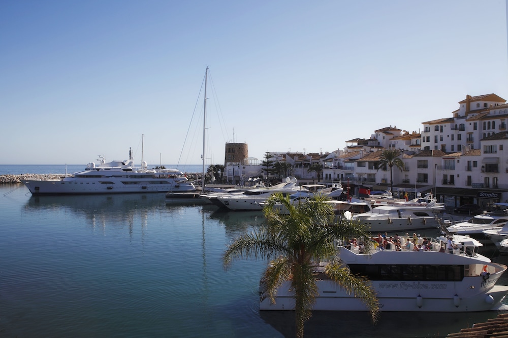 Occidental Puerto Banus 71/75