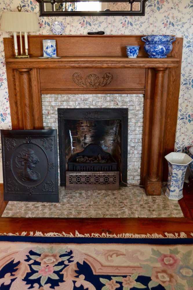 Abbington Green Bed &amp; Breakfast Inn 8/49