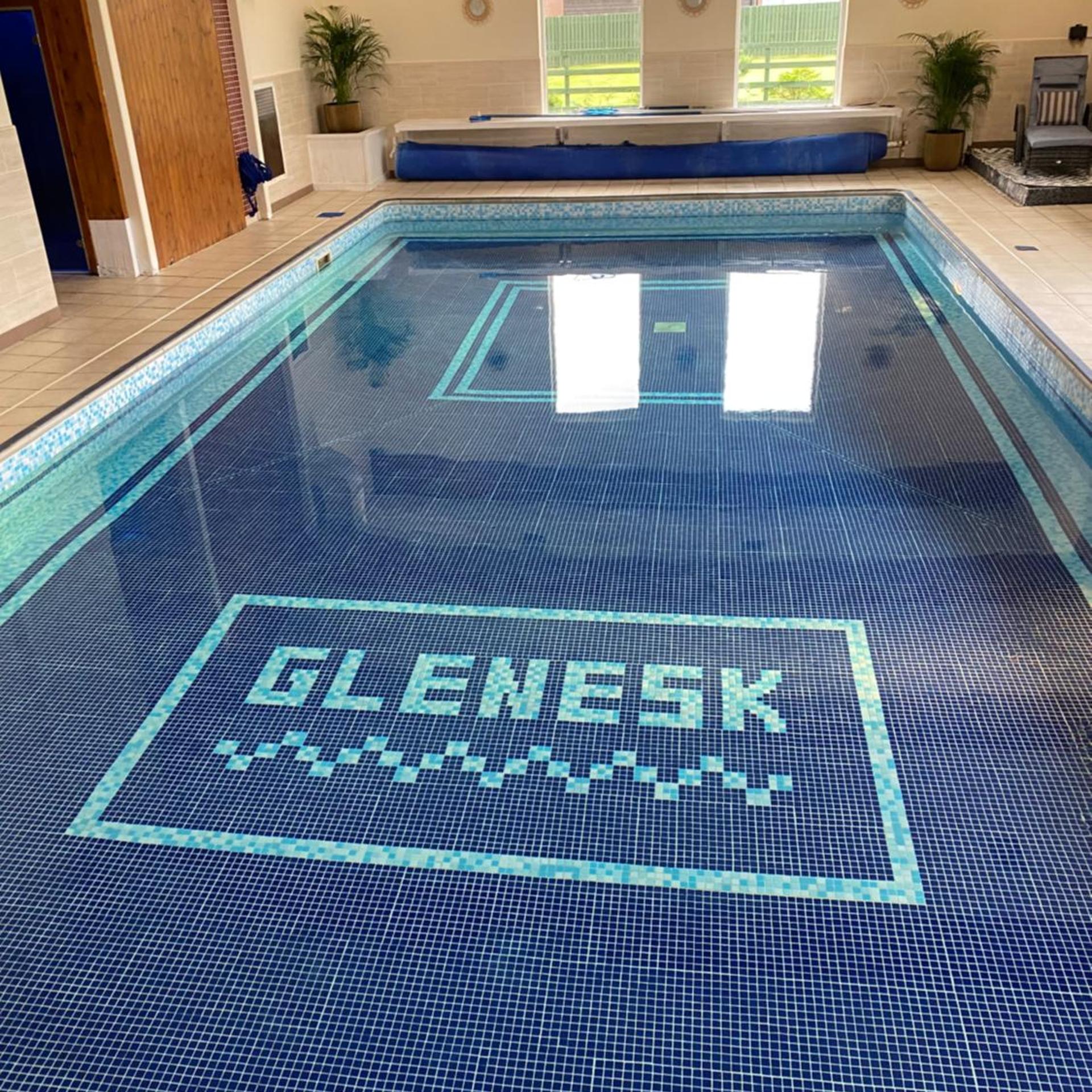 Glenesk Hotel 17/50