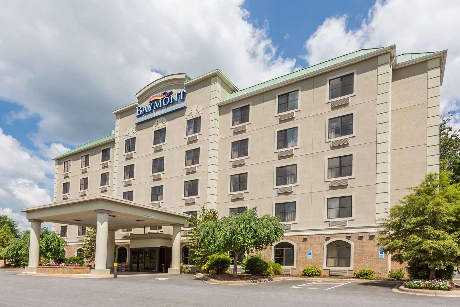 Baymont by Wyndham Asheville/Biltmore Village 2/27
