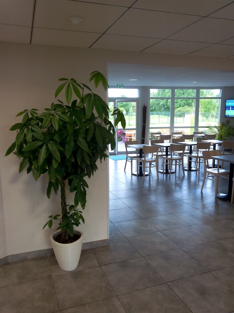 B&B Hotel Clermont Ferrand Nord Riom 38/47