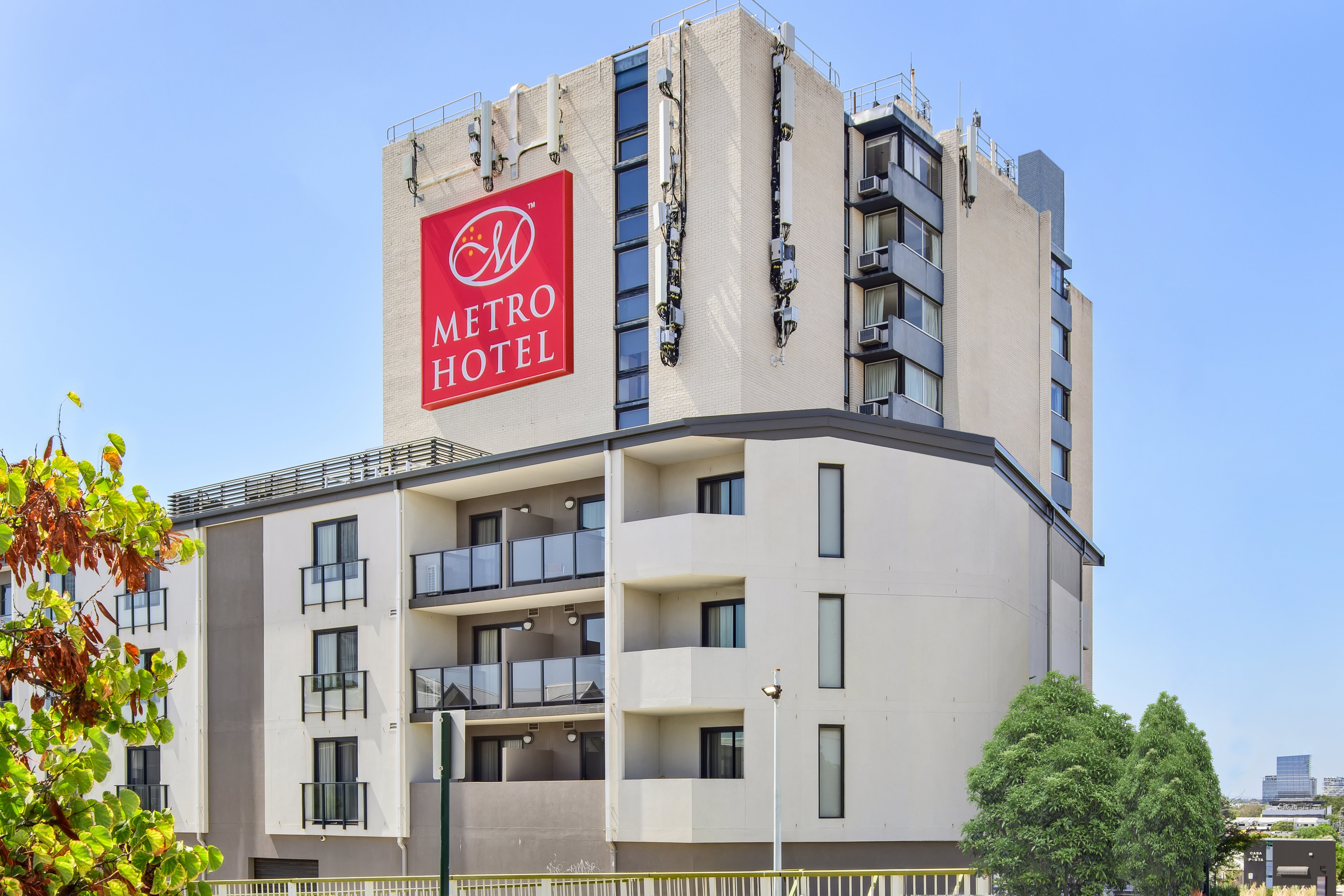 Metro Hotel Perth 2/48