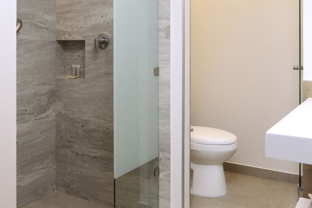 City Express Plus by Marriott Monterrey Centro 53/57