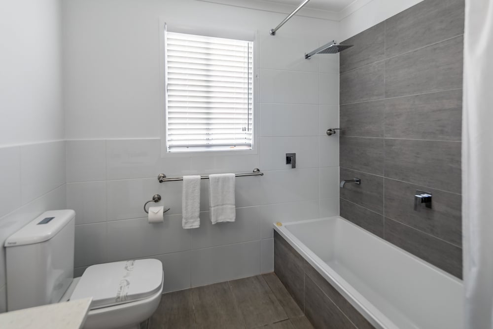 3 Bedrooms, Superior, Villa, 2 Bunk Beds, Sky View، Ingenia Holidays Cairns Coconut 2/3