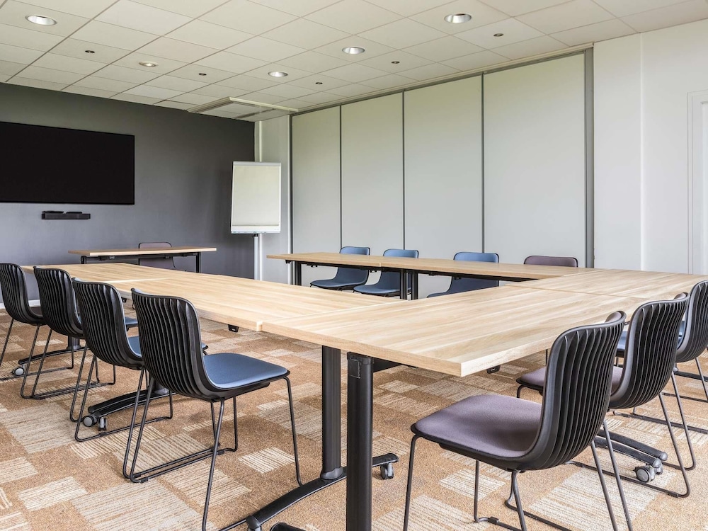 ibis Gonesse 49/57
