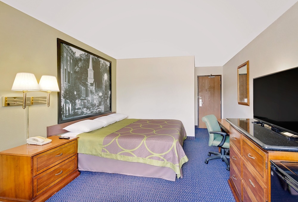 Super 8 By Wyndham Johnson City 7/32