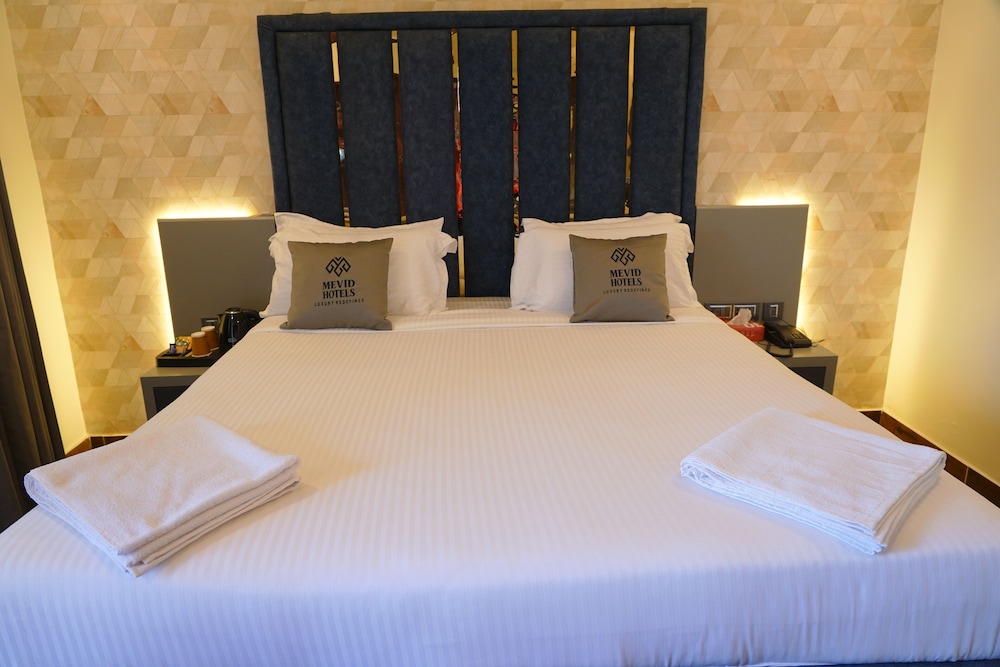 Mevid Hotels 16/34