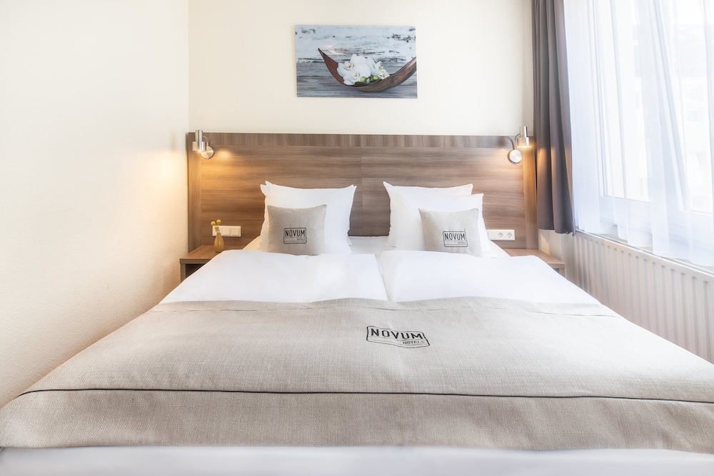 STANDARD, DOUBLE BED