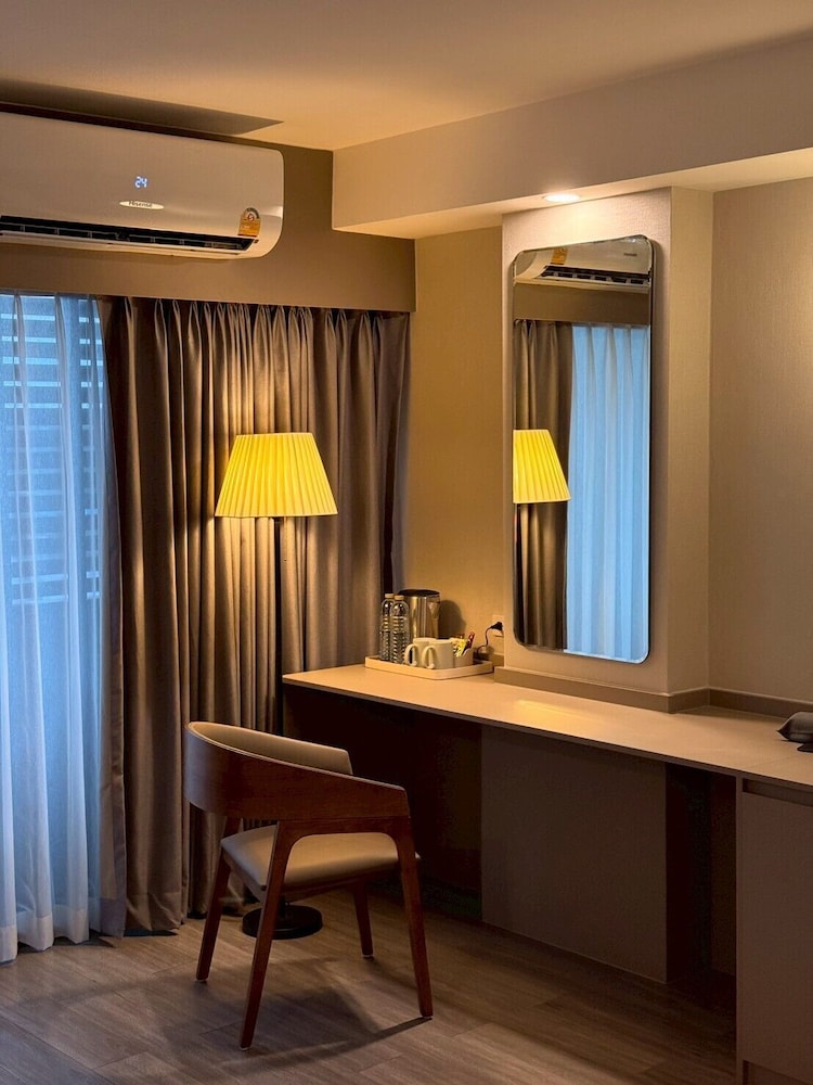 Miloft Suvarnabhumi Airport Hotel 37/50