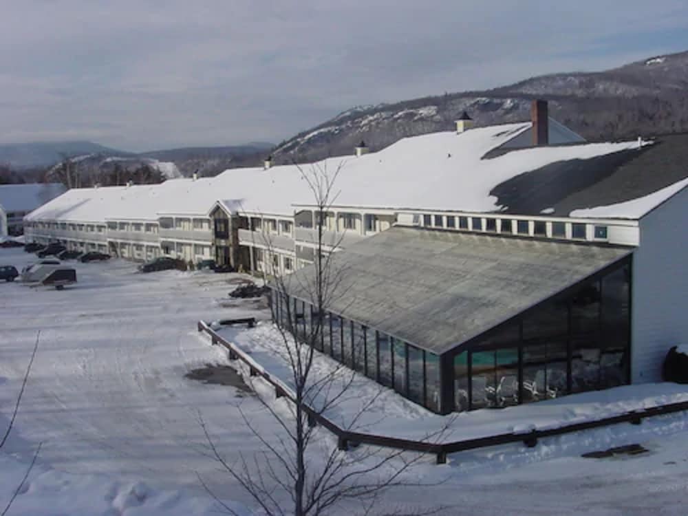 Town and Country Inn and Resort 45/50