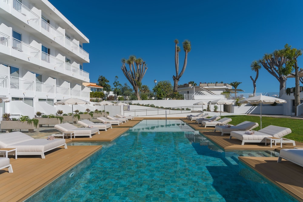 Elegance Miramar Hotel 44/49