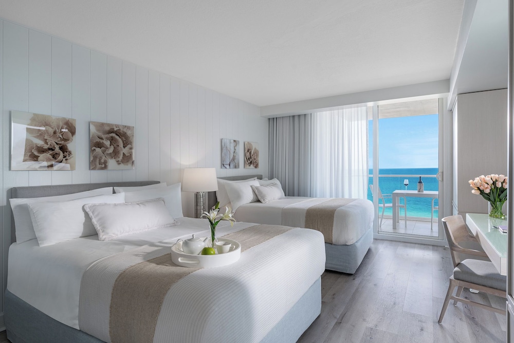 Grand Beach Hotel Surfside 13/47