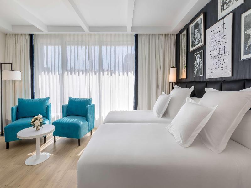 Deluxe, Double or Twin Bed, Balcony