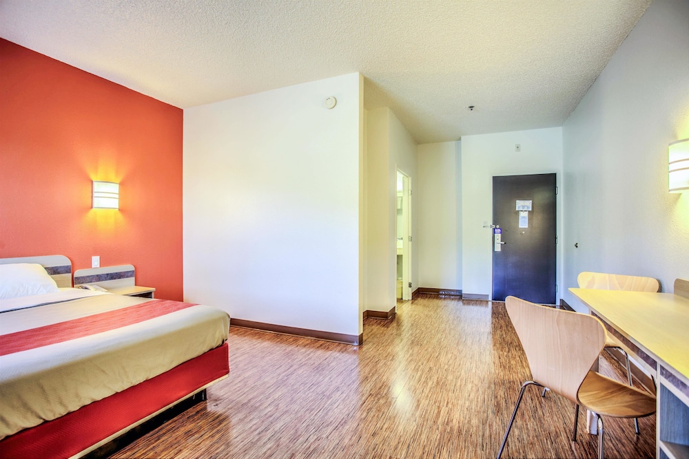 Motel6 Missoula, MT 24/65