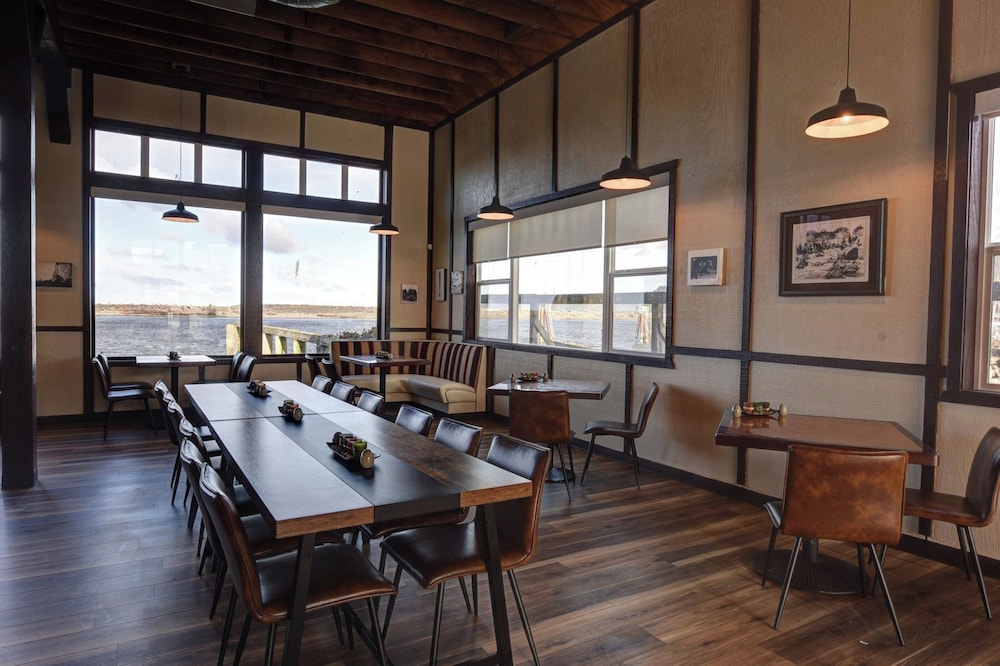 Quileute Oceanside Resort 35/50