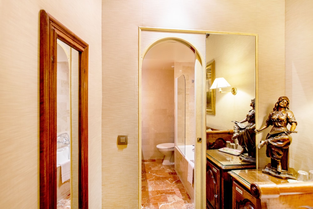 Hotel Left Bank Saint Germain 33/35