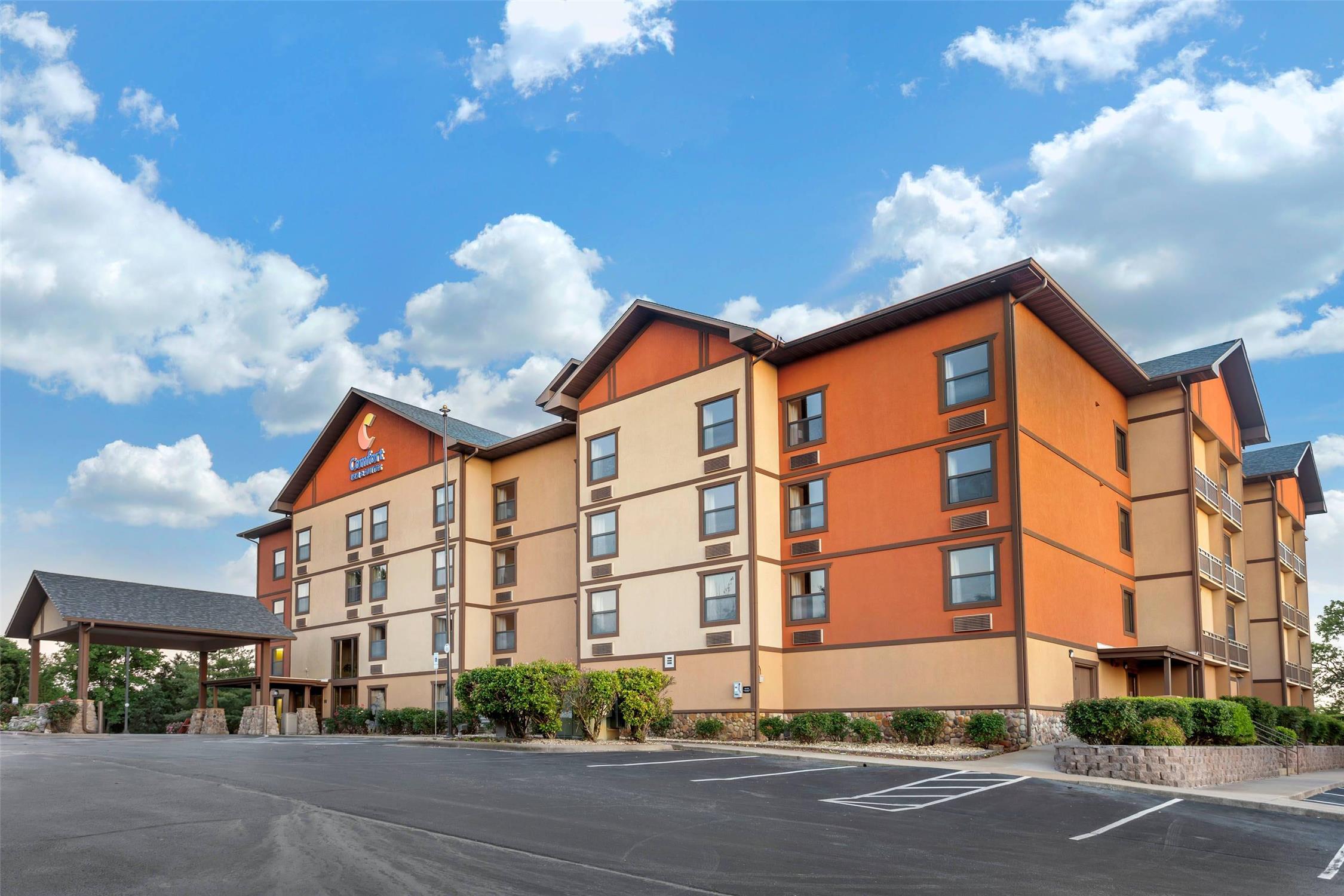 凯富套房酒店(Comfort Inn and Suites Branson Meadows) 图片5
