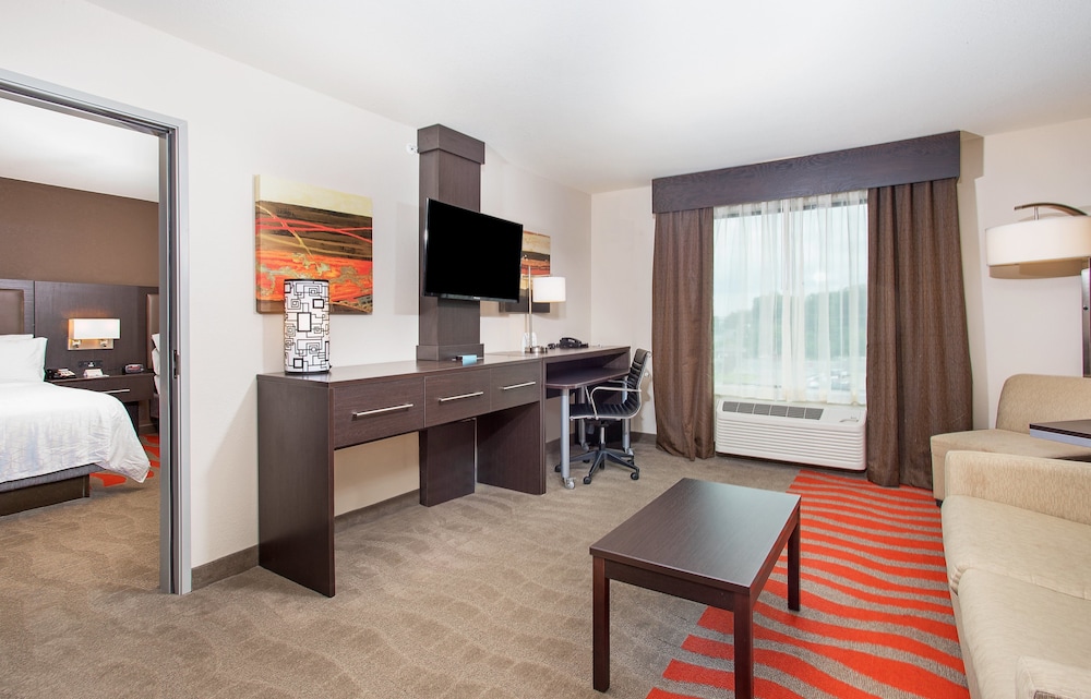 Holiday Inn Express Suites Glasgow 39/45