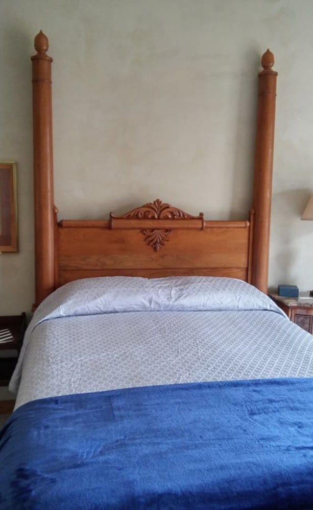 Inntiquity A Country Inn 29/50