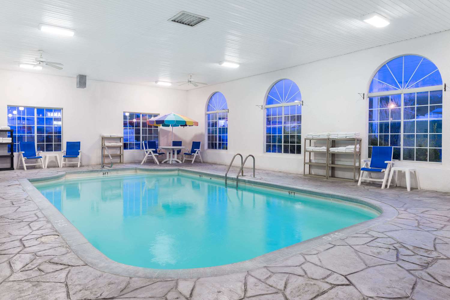 Baymont By Wyndham Osage Beach 21/31
