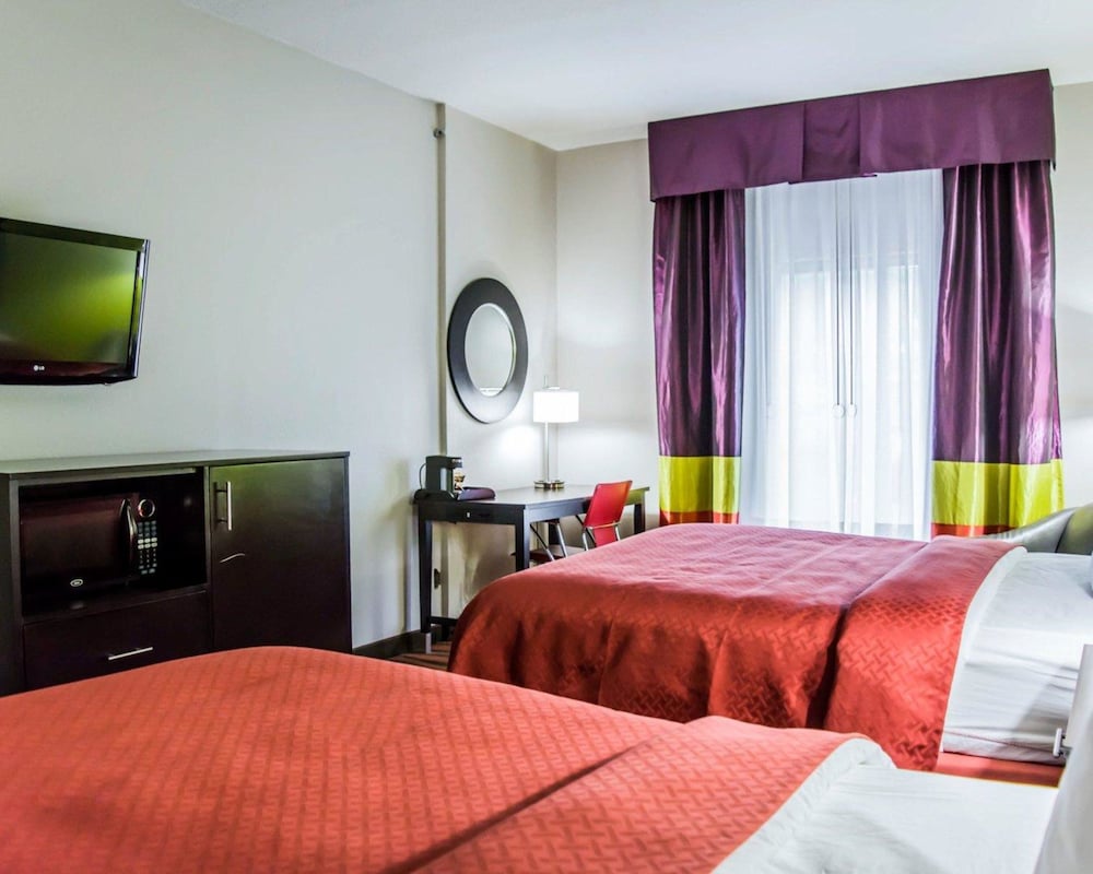 Standard, 2 Queen Beds