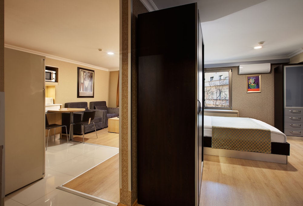 Gallery Residence And Boutique Hotel 55/72