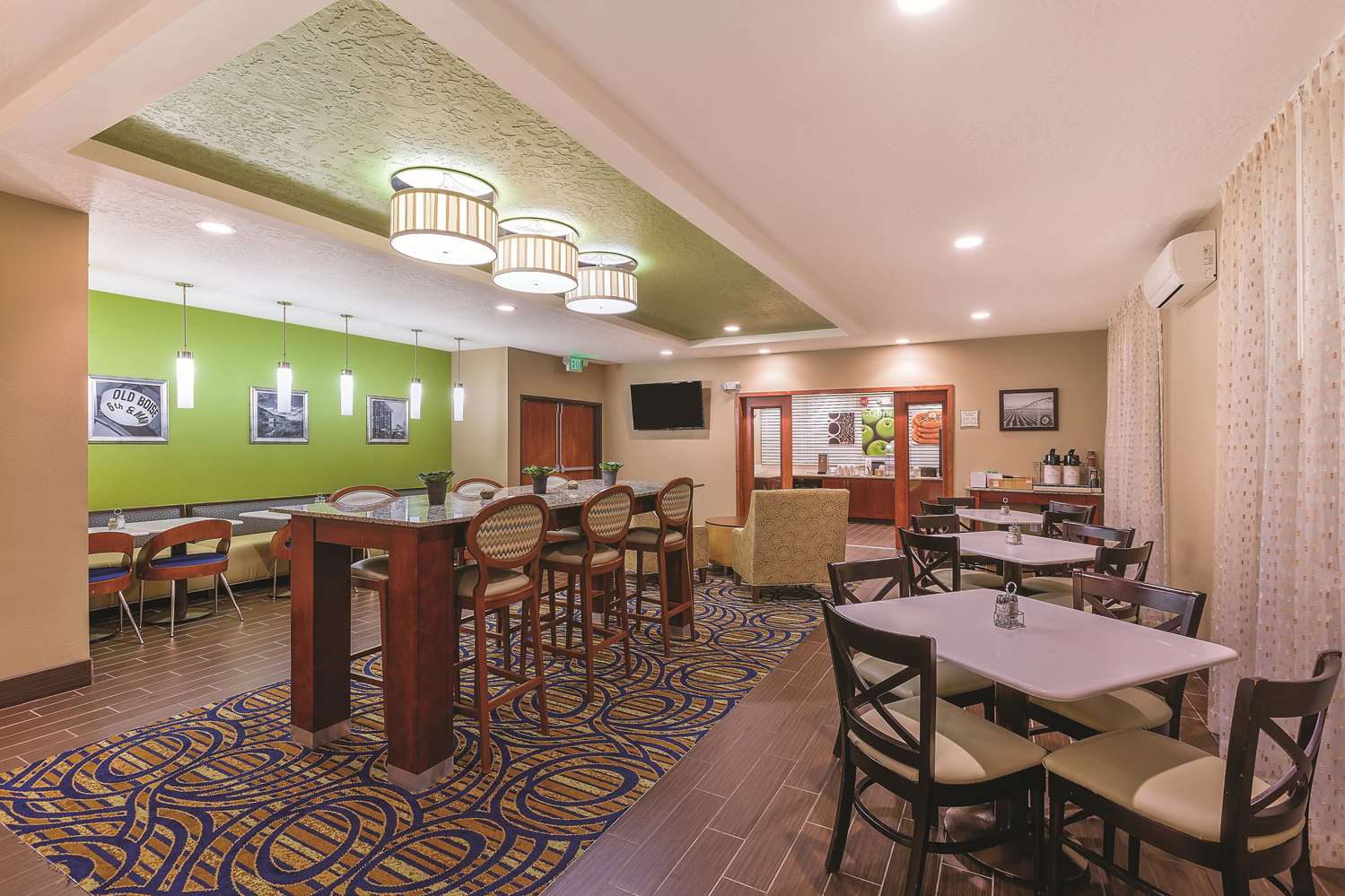 restaurant cafeteria