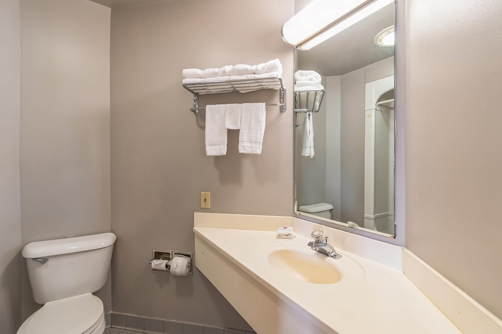 Motel6 Milan, OH - Sandusky 61/64